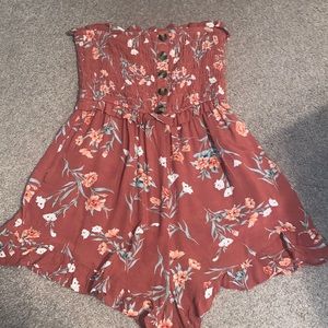 Flower patterned romper
